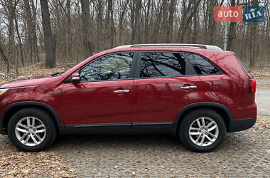 Позашляховик / Кросовер Kia Sorento 2014 в 