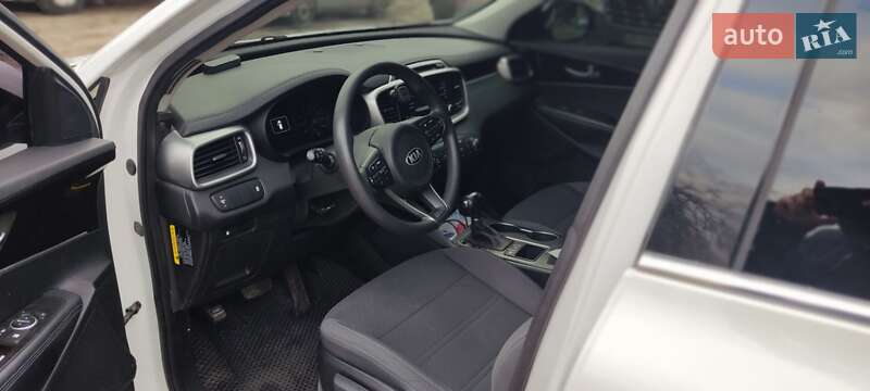 Внедорожник / Кроссовер Kia Sorento 2015 в Киеве