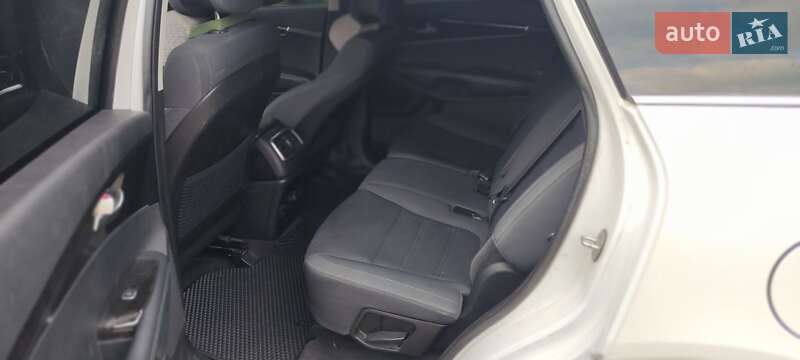 Внедорожник / Кроссовер Kia Sorento 2015 в Киеве