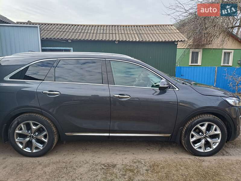 Позашляховик / Кросовер Kia Sorento 2016 в Володимирі