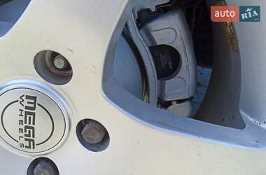 Внедорожник / Кроссовер Kia Sorento 2010 в 
