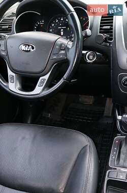 Внедорожник / Кроссовер Kia Sorento 2014 в 