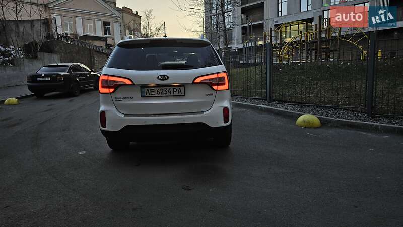 Внедорожник / Кроссовер Kia Sorento 2012 в Днепре