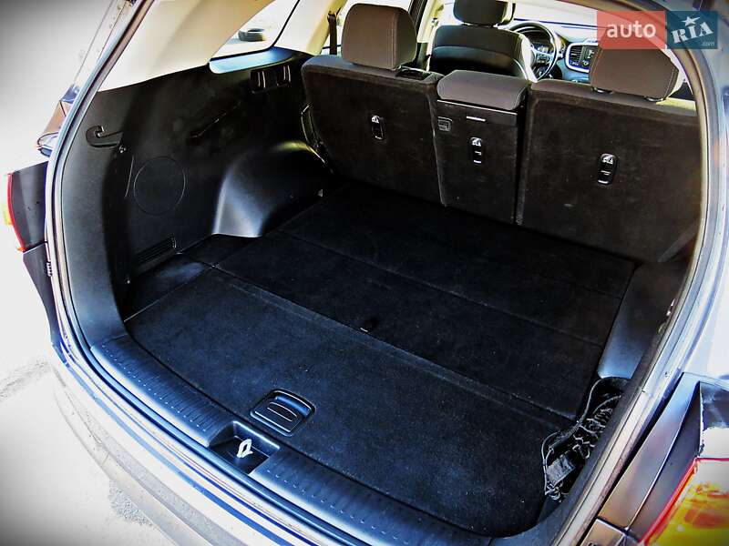 Позашляховик / Кросовер Kia Sorento 2016 в Черкасах