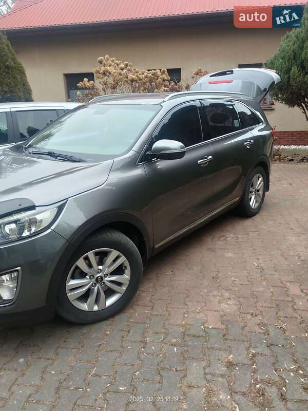 Внедорожник / Кроссовер Kia Sorento 2016 в Николаеве