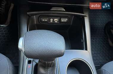 Позашляховик / Кросовер Kia Sorento 2020 в 