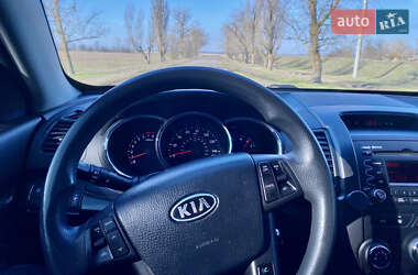 Внедорожник / Кроссовер Kia Sorento 2010 в 