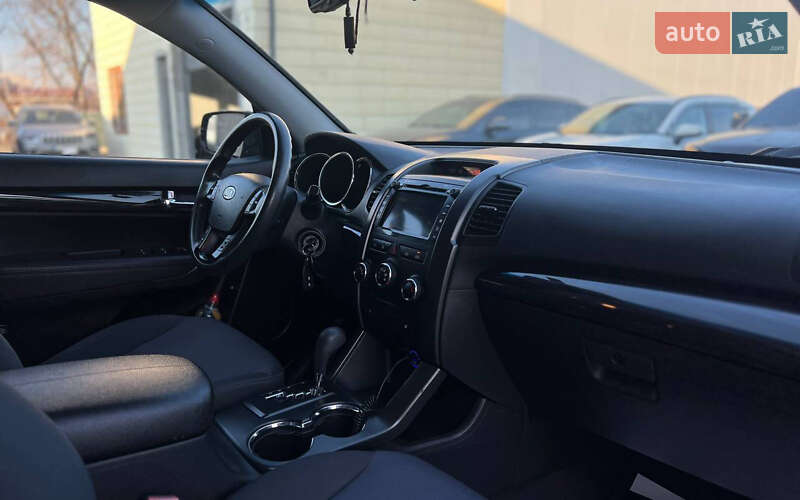 Внедорожник / Кроссовер Kia Sorento 2011 в Ивано-Франковске фото 20 Внедорожник / Кроссовер Kia Sorento 2011 в Ивано-Франковске