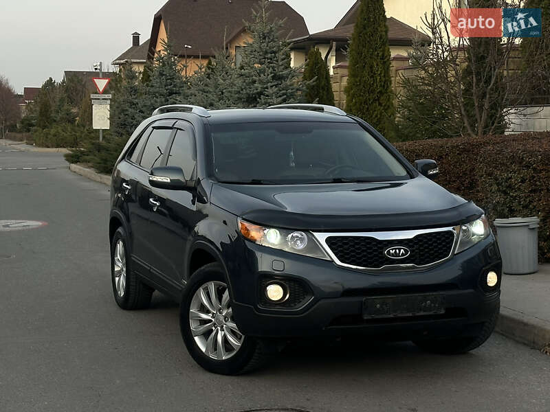 Внедорожник / Кроссовер Kia Sorento 2011 в Доброполье