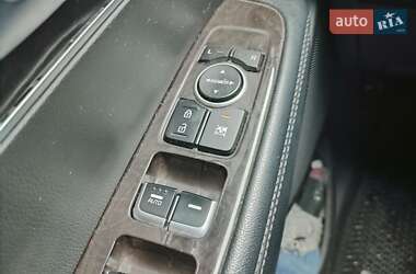 Позашляховик / Кросовер Kia Sorento 2017 в 