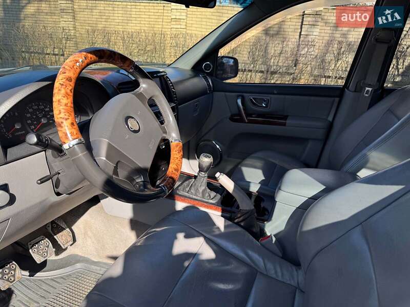 Позашляховик / Кросовер Kia Sorento 2005 в Києві