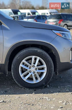 Внедорожник / Кроссовер Kia Sorento 2013 в 