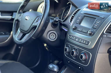 Внедорожник / Кроссовер Kia Sorento 2013 в 