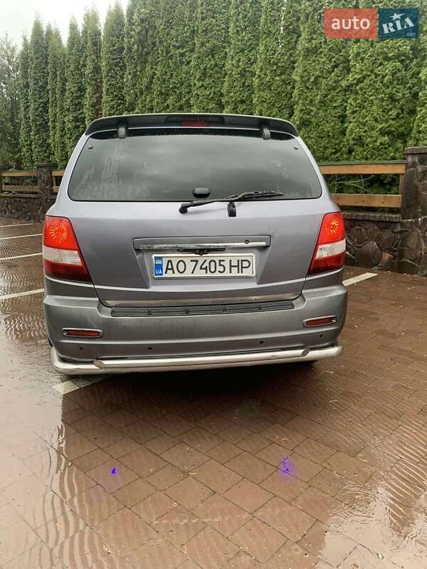 Позашляховик / Кросовер Kia Sorento 2005 в Воловцю