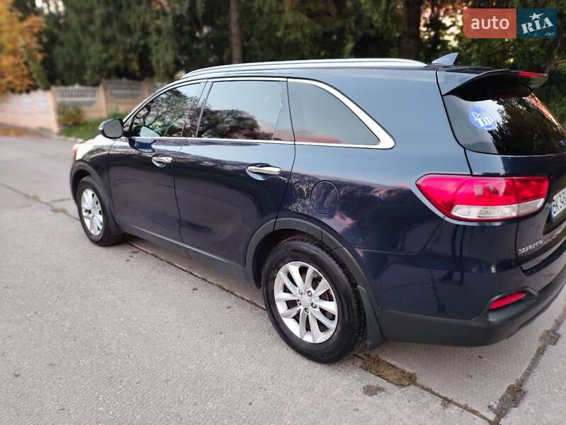 Позашляховик / Кросовер Kia Sorento 2016 в Рівному