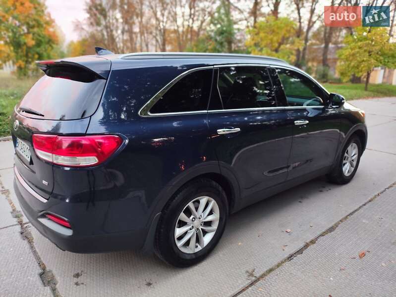 Позашляховик / Кросовер Kia Sorento 2016 в Рівному