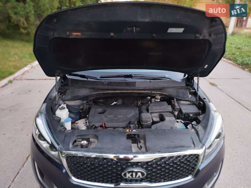 Позашляховик / Кросовер Kia Sorento 2016 в Рівному