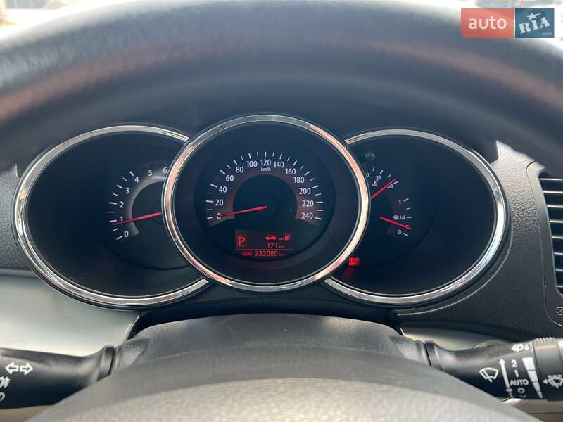 Внедорожник / Кроссовер Kia Sorento 2011 в Белогорье