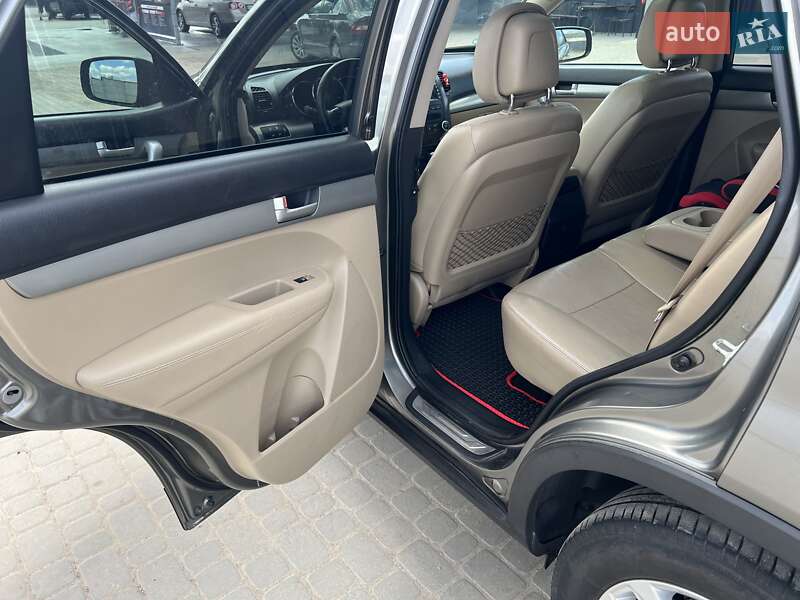 Внедорожник / Кроссовер Kia Sorento 2011 в Белогорье