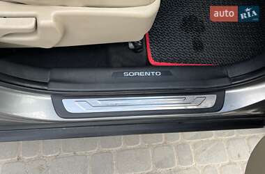 Внедорожник / Кроссовер Kia Sorento 2011 в 
