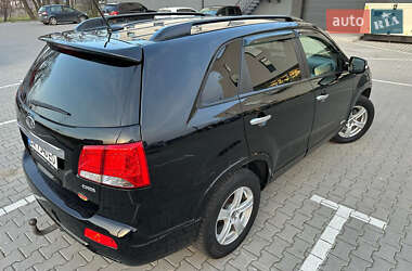 Позашляховик / Кросовер Kia Sorento 2012 в 