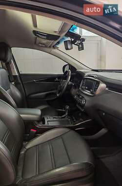 Внедорожник / Кроссовер Kia Sorento 2015 в 