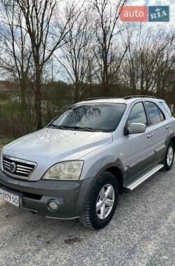 Внедорожник / Кроссовер Kia Sorento 2004 в 