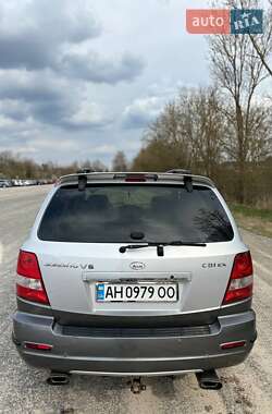 Внедорожник / Кроссовер Kia Sorento 2004 в 