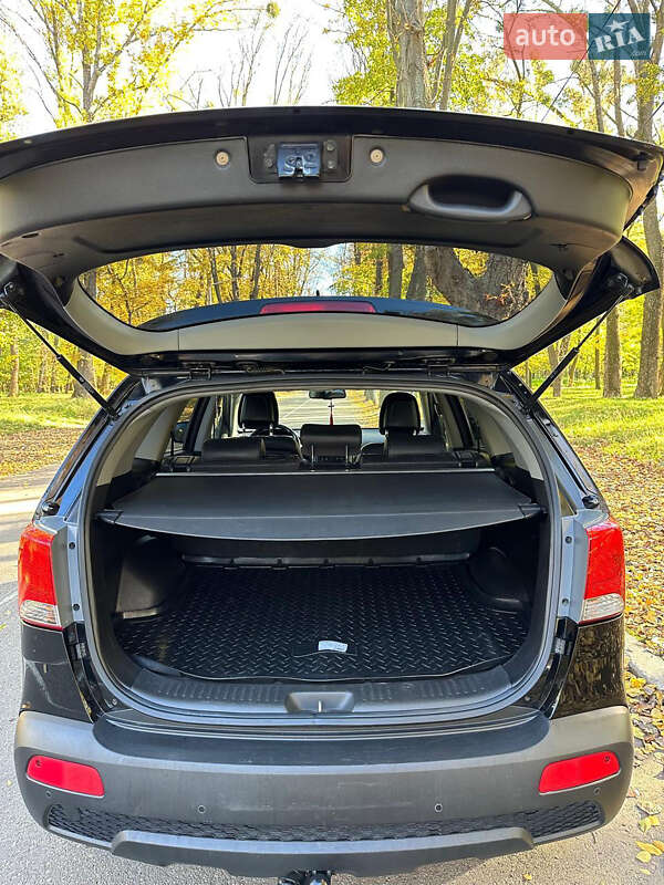 Позашляховик / Кросовер Kia Sorento 2012 в Чернівцях