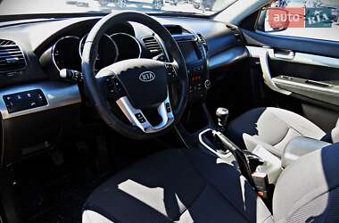 Внедорожник / Кроссовер Kia Sorento 2012 в 