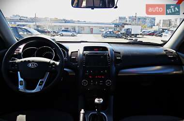 Внедорожник / Кроссовер Kia Sorento 2012 в 