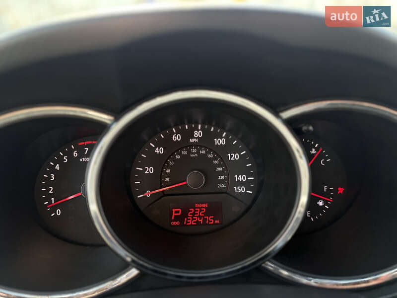 Позашляховик / Кросовер Kia Sorento 2012 в Житомирі