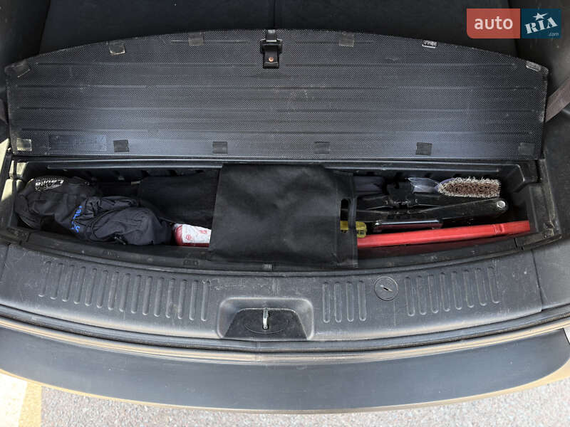 Позашляховик / Кросовер Kia Sorento 2012 в Житомирі