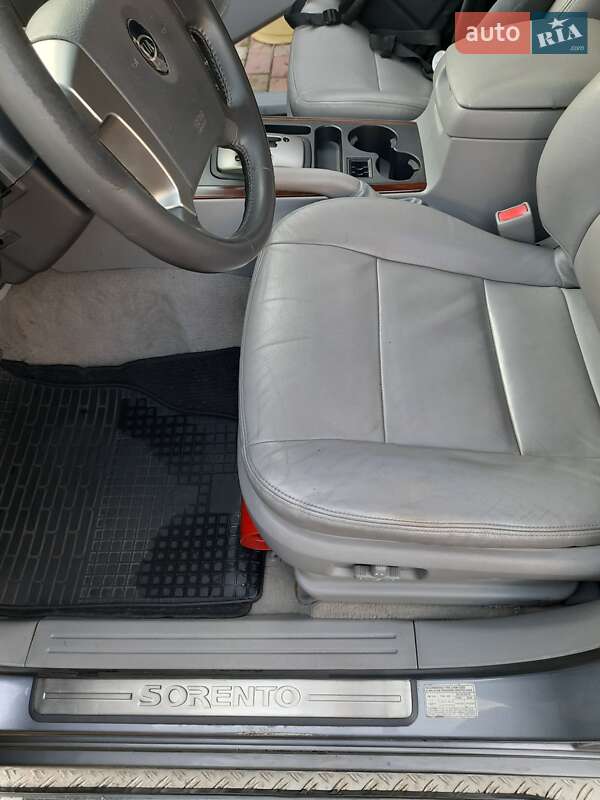 Внедорожник / Кроссовер Kia Sorento 2005 в Киеве