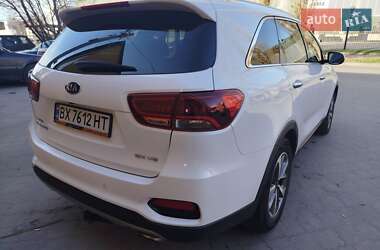 Позашляховик / Кросовер Kia Sorento 2018 в 