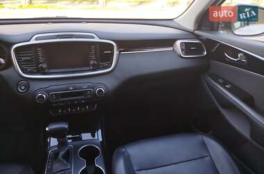 Позашляховик / Кросовер Kia Sorento 2018 в 