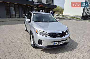 Позашляховик / Кросовер Kia Sorento 2013 в 