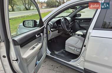 Позашляховик / Кросовер Kia Sorento 2013 в 