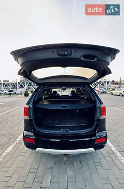 Внедорожник / Кроссовер Kia Sorento 2012 в 