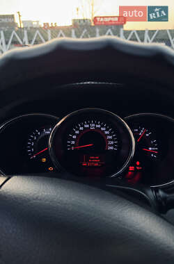 Внедорожник / Кроссовер Kia Sorento 2012 в 