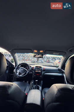 Внедорожник / Кроссовер Kia Sorento 2012 в 