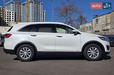 Внедорожник / Кроссовер Kia Sorento 2016 в 