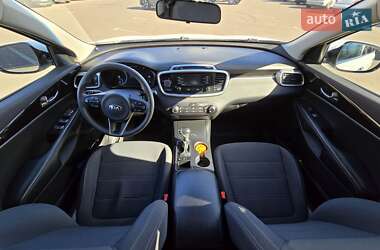 Внедорожник / Кроссовер Kia Sorento 2016 в 