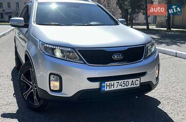 Позашляховик / Кросовер Kia Sorento 2012 в 
