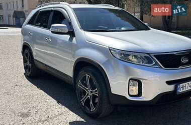 Позашляховик / Кросовер Kia Sorento 2012 в 