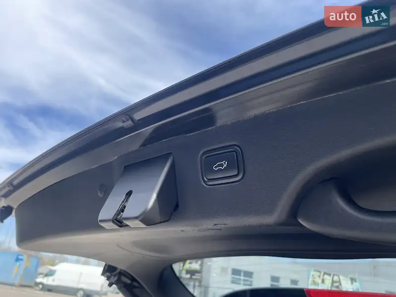 Позашляховик / Кросовер Kia Sorento 2015 в 