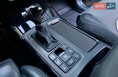 Позашляховик / Кросовер Kia Sorento 2015 в 