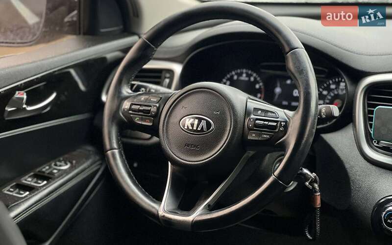 Внедорожник / Кроссовер Kia Sorento 2016 в Ивано-Франковске