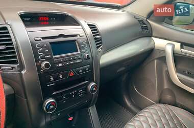 Внедорожник / Кроссовер Kia Sorento 2011 в 