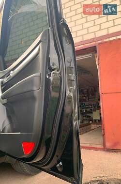 Внедорожник / Кроссовер Kia Sorento 2011 в 